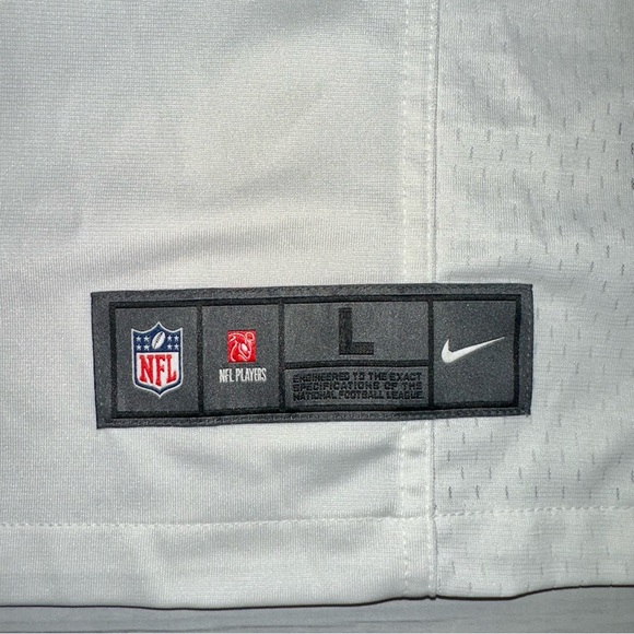 Men’s L Nike Jacksonville Jaguars Trevor Lawrence Game Jersey - Picture 6 of 14